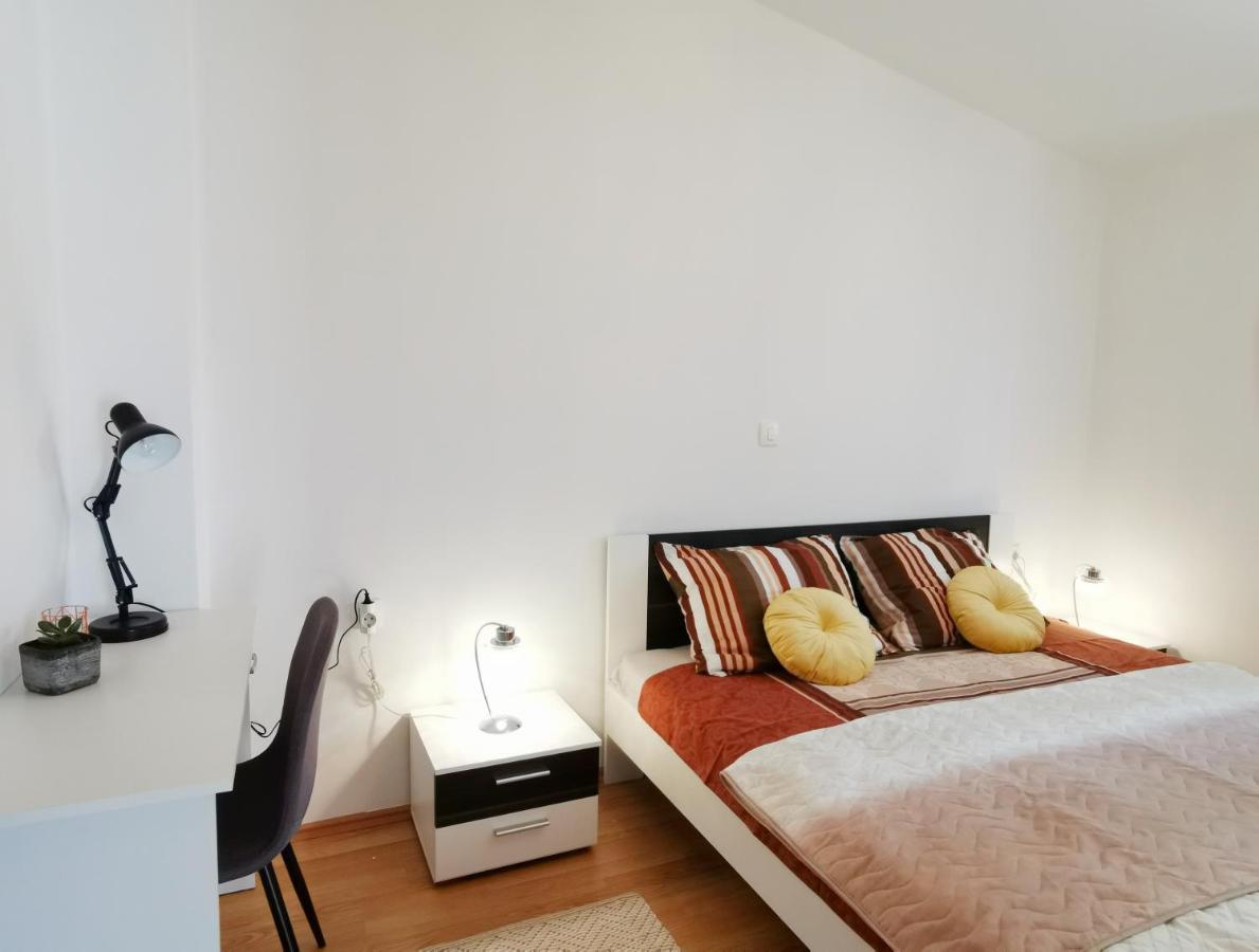 Holiday House Nela Лабин Экстерьер фото